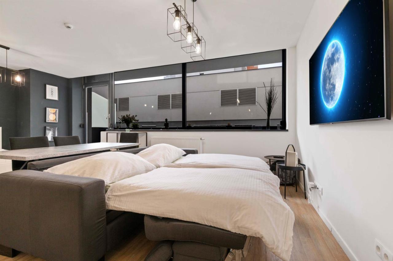 Lam Moon - Ac - Terrace Apartment Bratislava Bagian luar foto